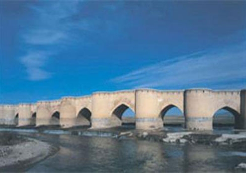 پل فرهاد آباد