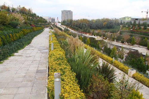 باغ راه موزه دفاع مقدس تهران
